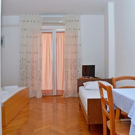 Apartmani Macak II Novalja Exterior foto
