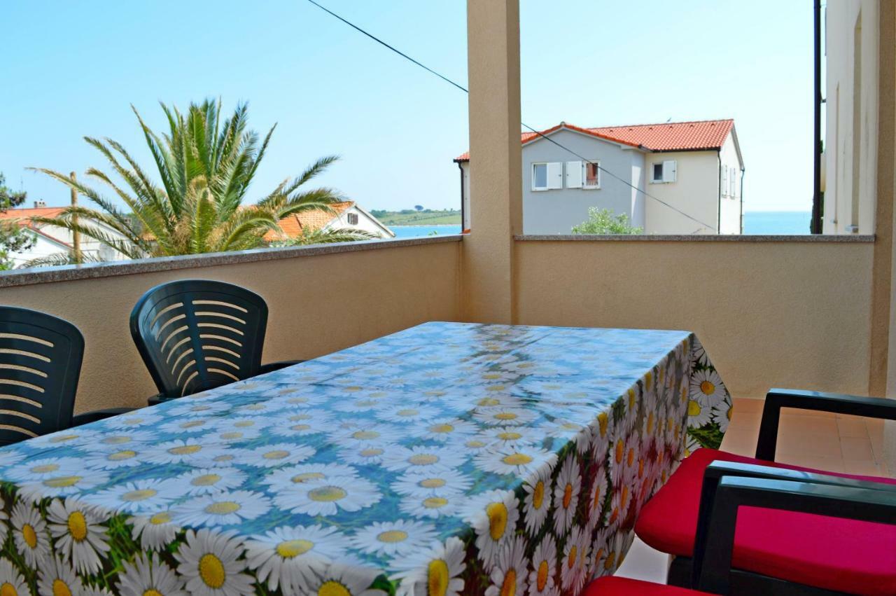 Apartmani Macak II Novalja Exterior foto
